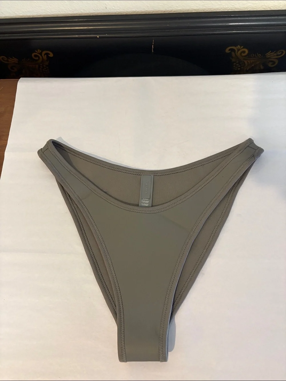 SKIMS rubberized Bikini bottom NWOT